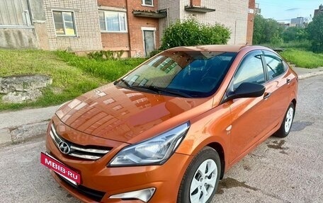 Hyundai Solaris II рестайлинг, 2015 год, 915 000 рублей, 5 фотография