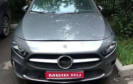 Mercedes-Benz A-Класс, 2019 год, 1 800 000 рублей, 1 фотография
