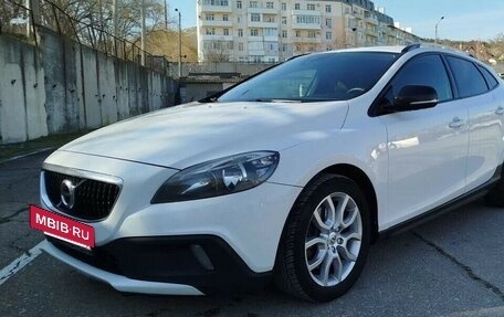 Volvo V40 Cross Country I, 2018 год, 1 850 000 рублей, 2 фотография