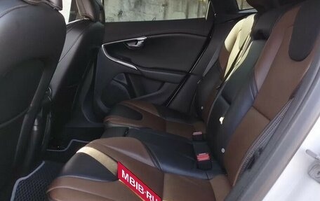 Volvo V40 Cross Country I, 2018 год, 1 850 000 рублей, 11 фотография