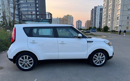KIA Soul II рестайлинг, 2017 год, 1 550 000 рублей, 5 фотография