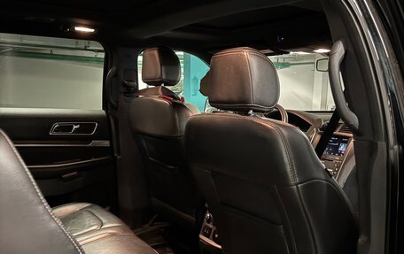 Ford Explorer VI, 2017 год, 2 100 000 рублей, 5 фотография