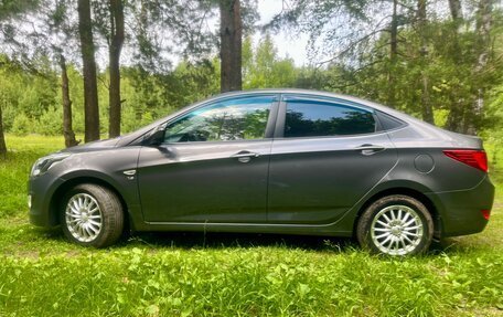 Hyundai Solaris II рестайлинг, 2015 год, 1 150 000 рублей, 4 фотография