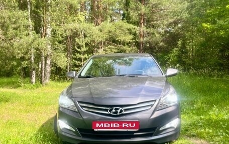 Hyundai Solaris II рестайлинг, 2015 год, 1 150 000 рублей, 3 фотография