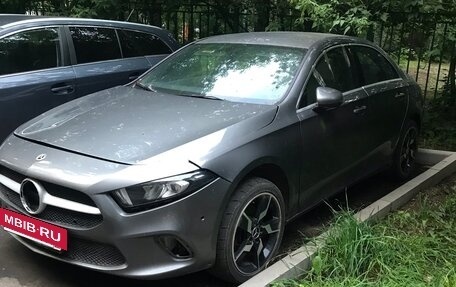 Mercedes-Benz A-Класс, 2019 год, 1 800 000 рублей, 2 фотография