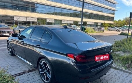 BMW 5 серия, 2022 год, 4 790 000 рублей, 2 фотография