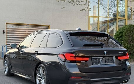 BMW 5 серия, 2022 год, 3 900 000 рублей, 2 фотография