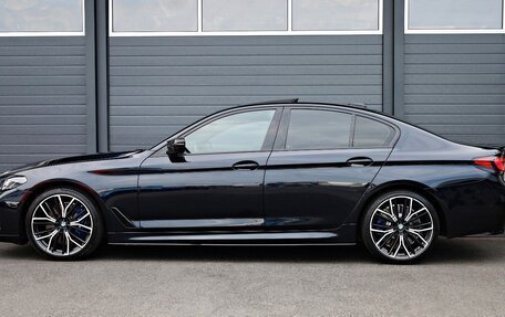 BMW 5 серия, 2022 год, 4 600 000 рублей, 2 фотография