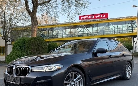BMW 5 серия, 2022 год, 3 900 000 рублей, 4 фотография