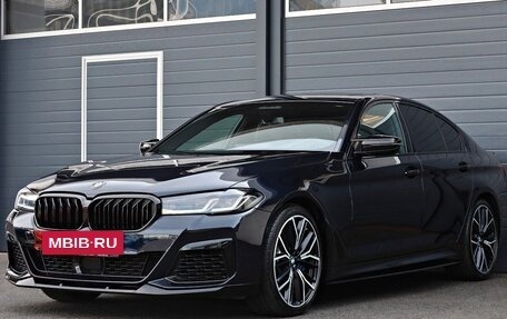 BMW 5 серия, 2022 год, 4 600 000 рублей, 4 фотография