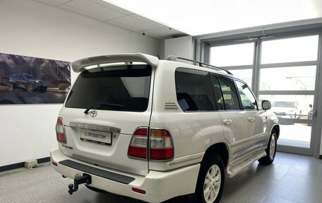 Toyota Land Cruiser 100 рестайлинг 2, 2006 год, 1 890 000 рублей, 3 фотография