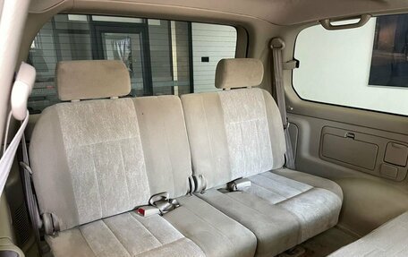 Toyota Land Cruiser 100 рестайлинг 2, 2006 год, 1 890 000 рублей, 9 фотография