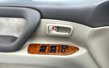 Toyota Land Cruiser 100 рестайлинг 2, 2006 год, 1 890 000 рублей, 14 фотография