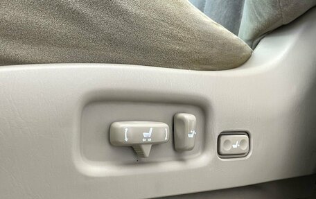 Toyota Land Cruiser 100 рестайлинг 2, 2006 год, 1 890 000 рублей, 15 фотография