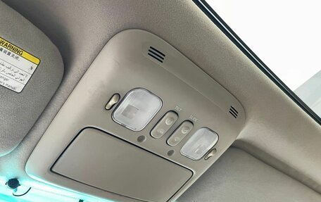 Toyota Land Cruiser 100 рестайлинг 2, 2006 год, 1 890 000 рублей, 17 фотография