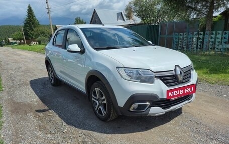 Renault Logan II, 2019 год, 1 050 000 рублей, 2 фотография