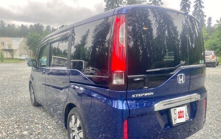 Honda Stepwgn IV, 2017 год, 1 850 000 рублей, 9 фотография