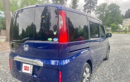 Honda Stepwgn IV, 2017 год, 1 850 000 рублей, 7 фотография