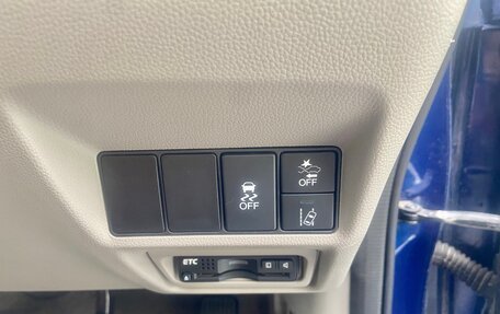 Honda Stepwgn IV, 2017 год, 1 850 000 рублей, 14 фотография