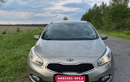 KIA cee'd III, 2012 год, 1 330 000 рублей, 2 фотография