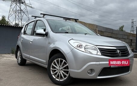 Renault Sandero I, 2013 год, 749 000 рублей, 2 фотография
