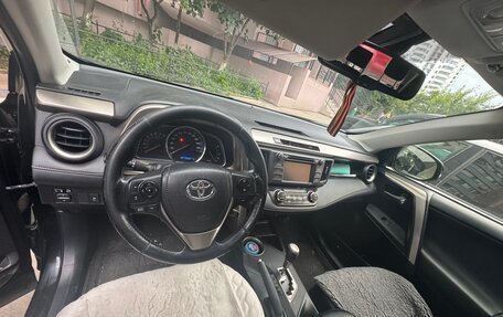 Toyota RAV4, 2013 год, 2 050 000 рублей, 8 фотография
