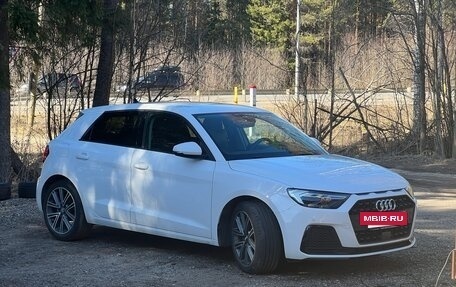 Audi A1, 2019 год, 2 200 000 рублей, 3 фотография