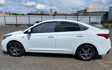 Hyundai Solaris II рестайлинг, 2018 год, 1 410 000 рублей, 5 фотография