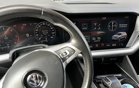 Volkswagen Touareg III, 2019 год, 5 950 000 рублей, 4 фотография