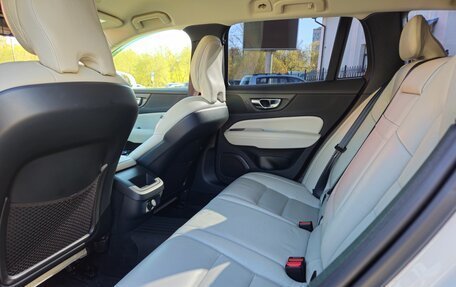 Volvo V60 Cross Country II, 2020 год, 3 900 000 рублей, 17 фотография