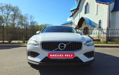 Volvo V60 Cross Country II, 2020 год, 3 900 000 рублей, 22 фотография