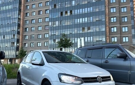 Volkswagen Polo VI (EU Market), 2011 год, 900 000 рублей, 1 фотография
