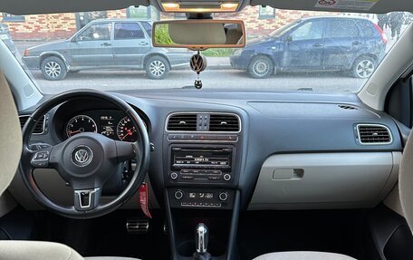Volkswagen Polo VI (EU Market), 2011 год, 900 000 рублей, 12 фотография