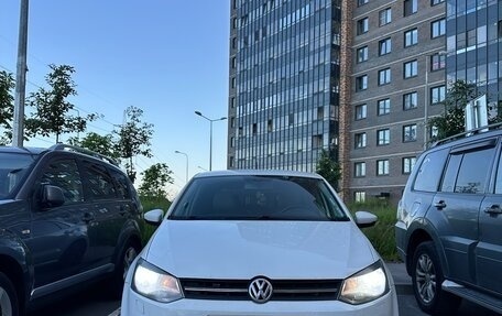 Volkswagen Polo VI (EU Market), 2011 год, 900 000 рублей, 2 фотография