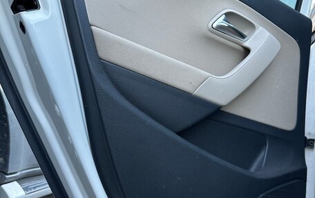 Volkswagen Polo VI (EU Market), 2011 год, 900 000 рублей, 15 фотография