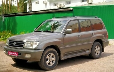Toyota Land Cruiser 100 рестайлинг 2, 2002 год, 1 900 000 рублей, 1 фотография