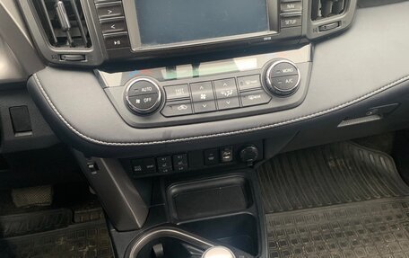 Toyota RAV4, 2017 год, 2 150 000 рублей, 12 фотография