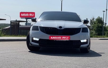 Skoda Octavia, 2017 год, 999 000 рублей, 2 фотография