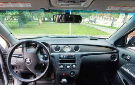 Mitsubishi Outlander III рестайлинг 3, 2006 год, 449 000 рублей, 9 фотография