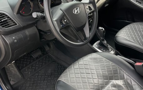 Hyundai Solaris II рестайлинг, 2015 год, 890 000 рублей, 17 фотография