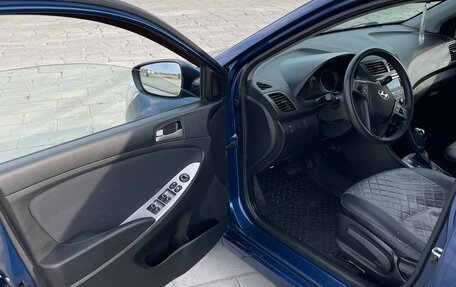 Hyundai Solaris II рестайлинг, 2015 год, 890 000 рублей, 15 фотография
