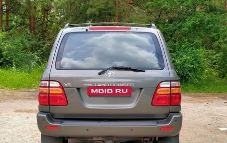 Toyota Land Cruiser 100 рестайлинг 2, 2002 год, 1 900 000 рублей, 3 фотография