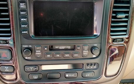 Toyota Land Cruiser 100 рестайлинг 2, 2002 год, 1 900 000 рублей, 15 фотография