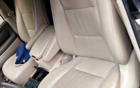 Toyota Land Cruiser 100 рестайлинг 2, 2002 год, 1 900 000 рублей, 11 фотография