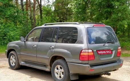 Toyota Land Cruiser 100 рестайлинг 2, 2002 год, 1 900 000 рублей, 4 фотография