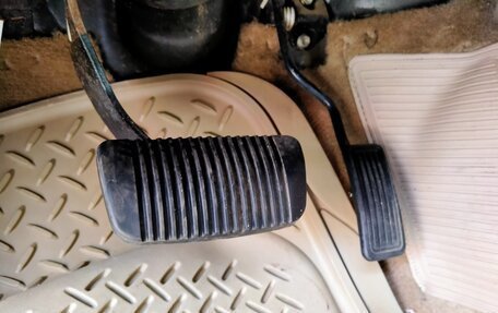 Toyota Land Cruiser 100 рестайлинг 2, 2002 год, 1 900 000 рублей, 19 фотография