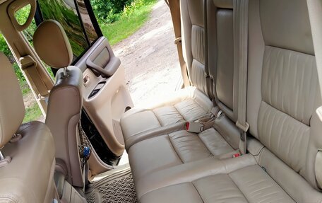 Toyota Land Cruiser 100 рестайлинг 2, 2002 год, 1 900 000 рублей, 22 фотография