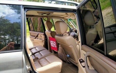 Toyota Land Cruiser 100 рестайлинг 2, 2002 год, 1 900 000 рублей, 25 фотография