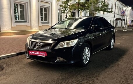 Toyota Camry, 2012 год, 1 780 000 рублей, 2 фотография