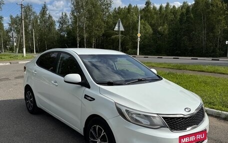 KIA Rio III рестайлинг, 2015 год, 860 000 рублей, 2 фотография